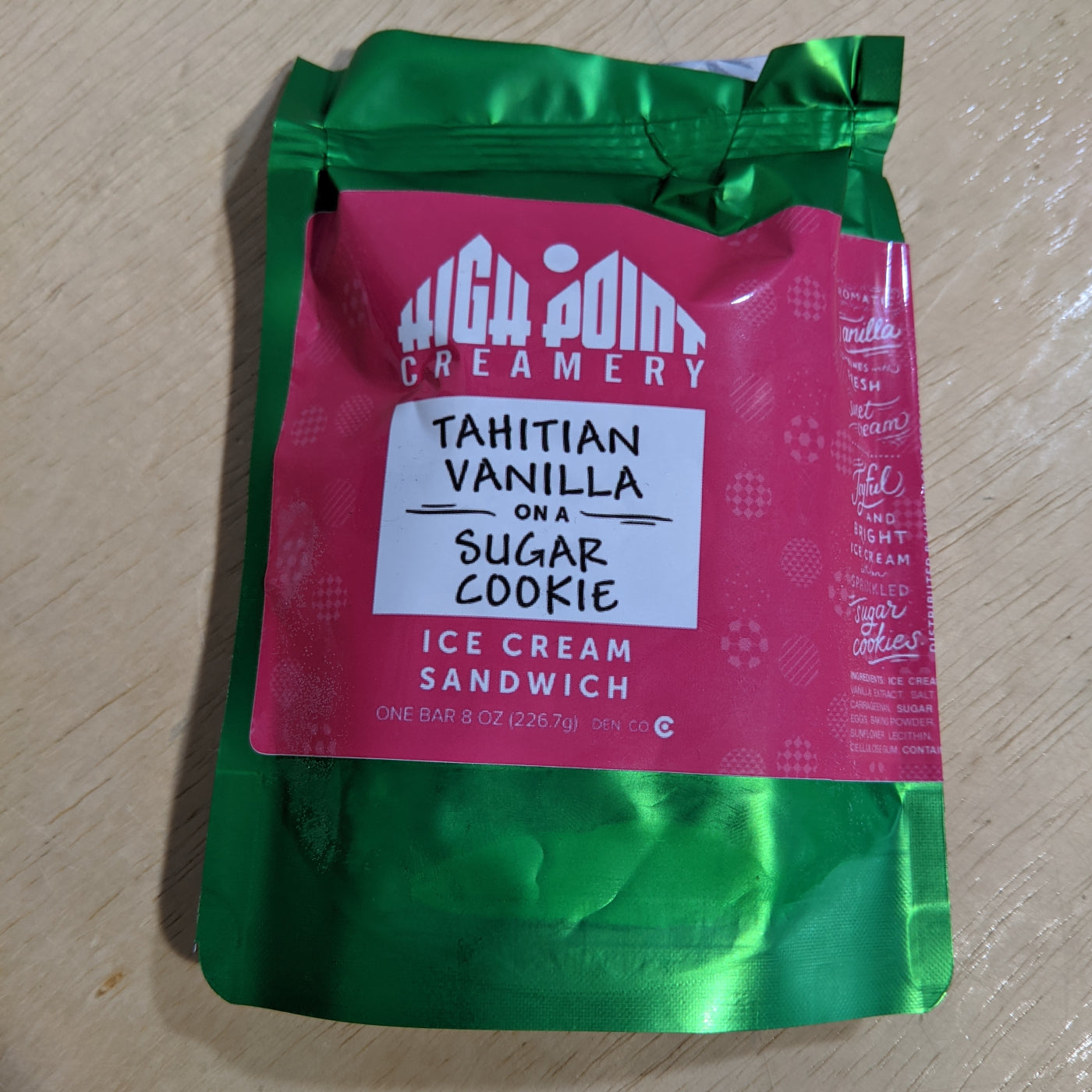 High Point Tahitian Vanilla Ice Cream Sandwich (8oz)